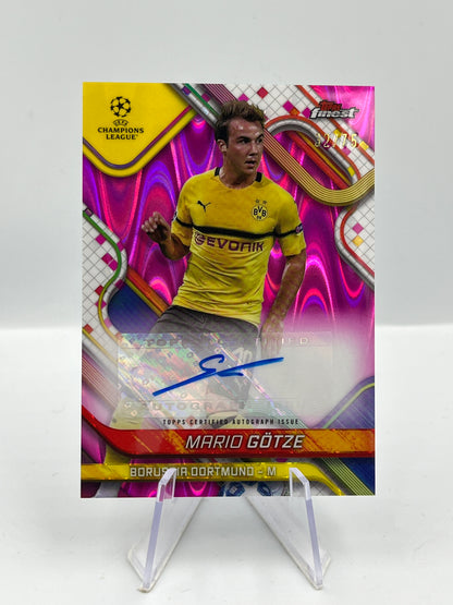 Topps Finest UCC 24/25 Mario Götze BVB Dortmund Magenta Lava Auto 32/75 #BA-TZ