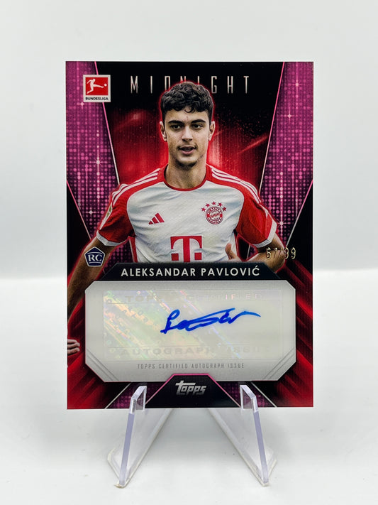 Topps Midnight BuLi 23/24 Aleksandar Pavlovic Bayern Auto RC 67/99 #GG-AP